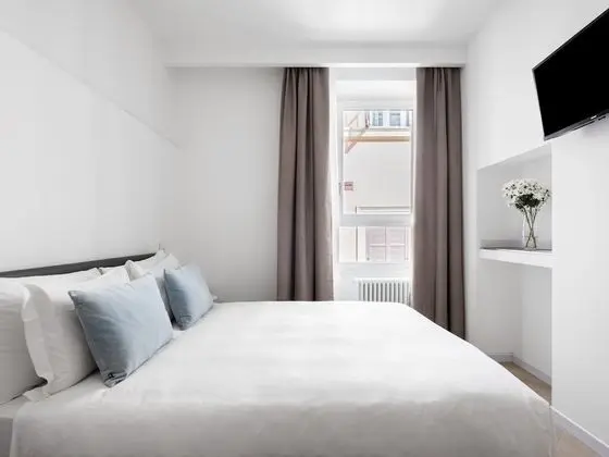 Tek Büyük Yataklı Oda