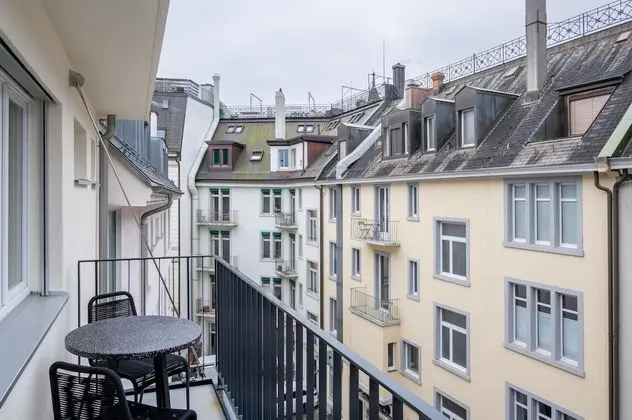 Stüdyo Süit, Balkon