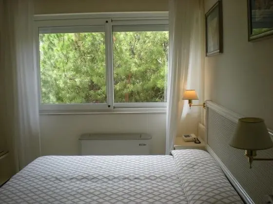 Standard Tek Büyük veya İki Ayrı Yataklı Oda, Bahçe Manzaralı