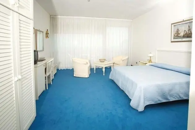 Standard Tek Büyük veya İki Ayrı Yataklı Oda, Balkon, Deniz Manzaralı