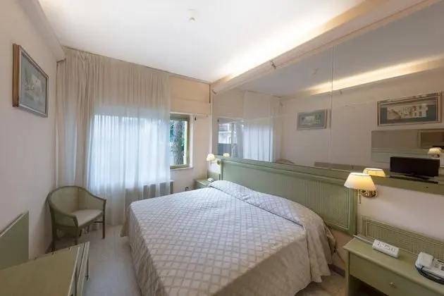 Standard Tek Büyük veya İki Ayrı Yataklı Oda, Balkon, Deniz Manzaralı