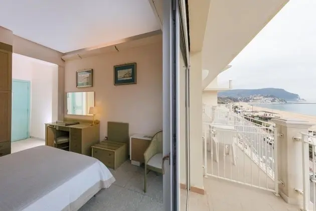 Standard Tek Büyük veya İki Ayrı Yataklı Oda, Balkon, Deniz Manzaralı