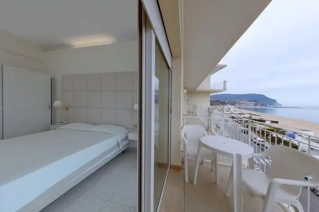 Standard Tek Büyük veya İki Ayrı Yataklı Oda, Balkon, Deniz Manzaralı