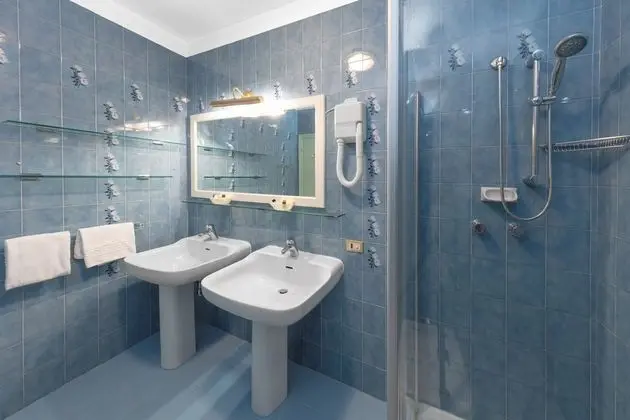 Standard Üç Kişilik Oda, Balkon, Deniz Manzaralı