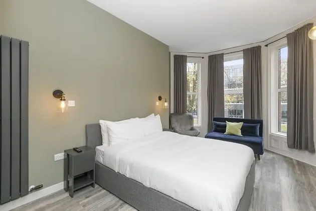 Luxury Tek Büyük Yataklı Oda