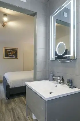 Luxury Tek Büyük Yataklı Oda