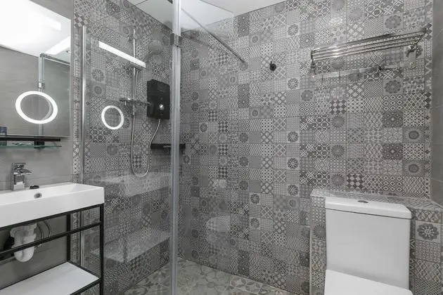 Luxury Tek Büyük Yataklı Oda