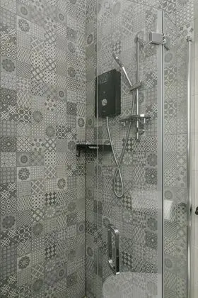 Luxury Tek Büyük Yataklı Oda