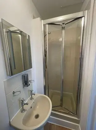 Standard Tek Büyük Yataklı Oda, Banyolu/Duşlu