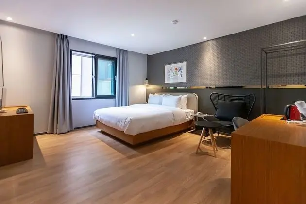 Deluxe Tek Büyük Yataklı Oda