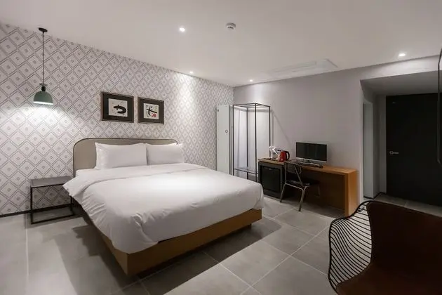 Deluxe Tek Büyük Yataklı Oda