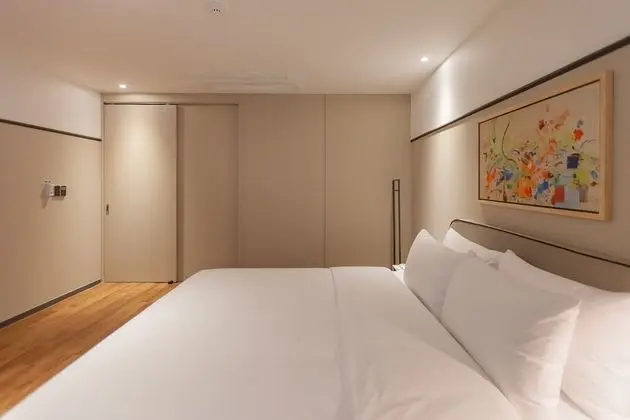 Standard Tek Büyük Yataklı Oda