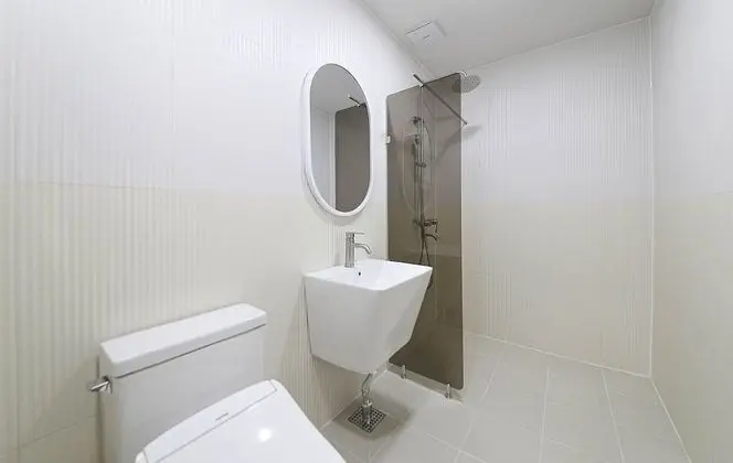 Business Tek Büyük Yataklı Oda