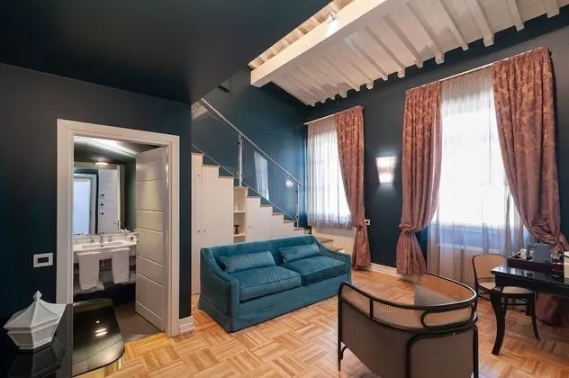 Nine Suite