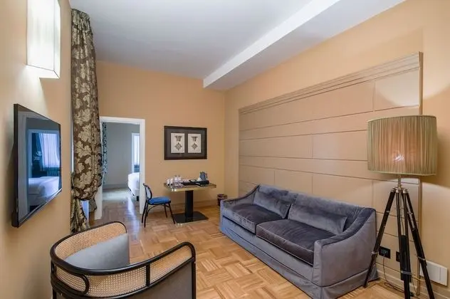 Nine Suite