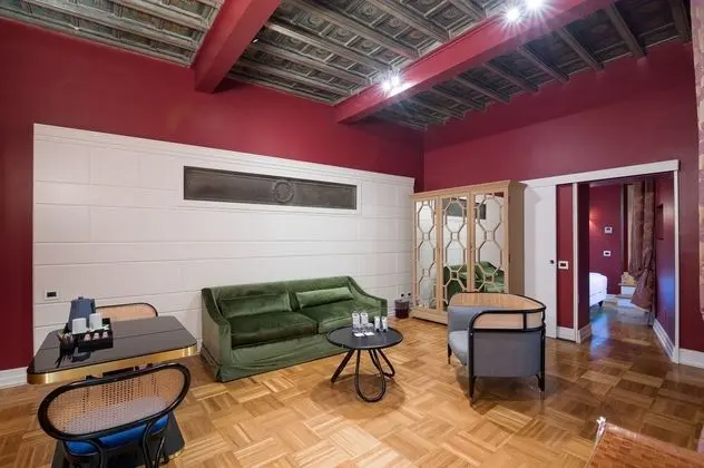 Nine Suite