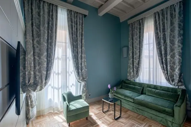 Nine Suite