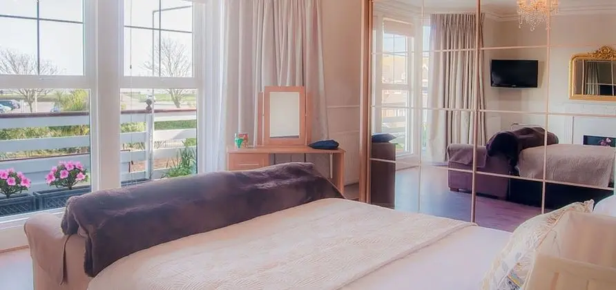 Deluxe Tek Büyük Yataklı Oda, Balkon, Deniz Manzaralı