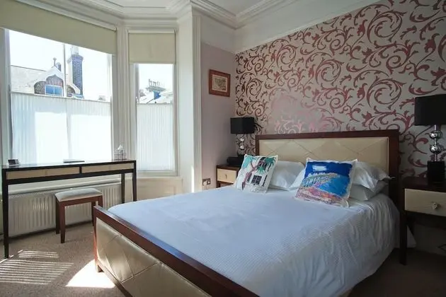 Tek Büyük Yataklı Oda (First Floor)