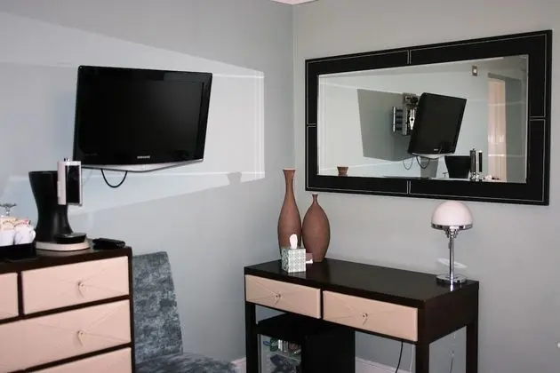 Tek Büyük Yataklı Oda, Küvet (First Floor)