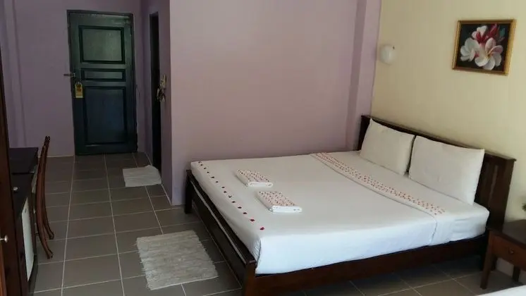Basic Tek Büyük Yataklı Oda