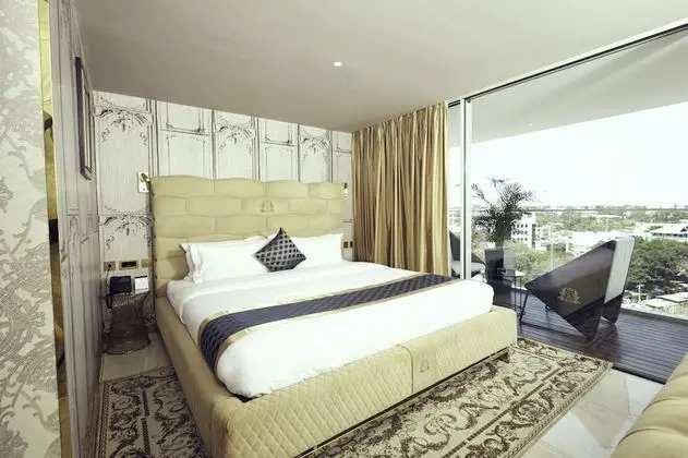 Classic One Bedroom Suite