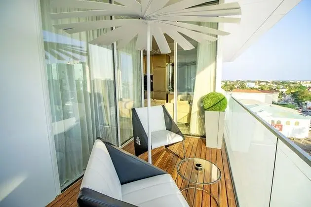 Classic One Bedroom Suite