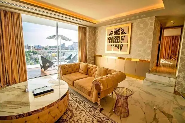 Deluxe One Bedroom Suite