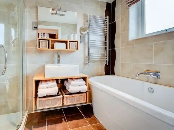 Tek Büyük veya İki Ayrı Yataklı Oda, Banyolu/Duşlu, Deniz Manzaralı