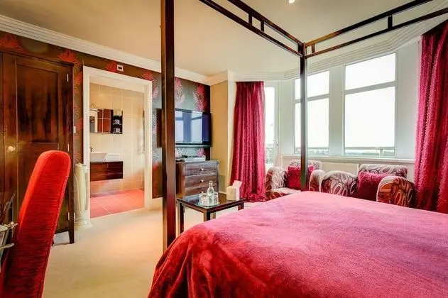 Tek Büyük Yataklı Oda, Banyolu/Duşlu (Four Poster)