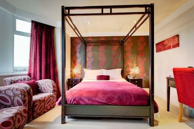 Tek Büyük Yataklı Oda, Banyolu/Duşlu (Four Poster)