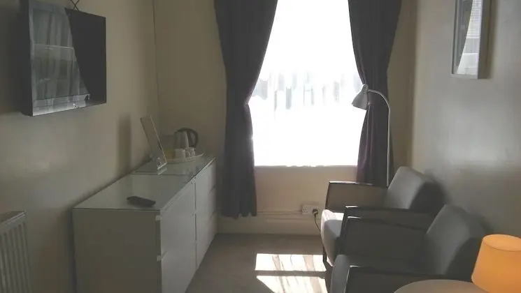 Tek Büyük Yataklı Oda, Banyolu/Duşlu