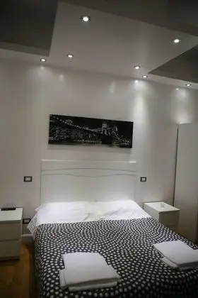 Basic Tek Büyük Yataklı Oda