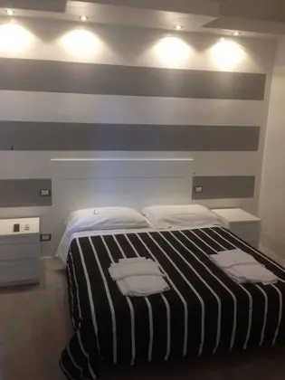 Classic Tek Büyük Yataklı Oda