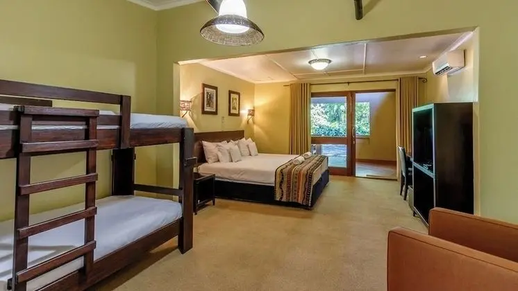 Garden Suite Family Room