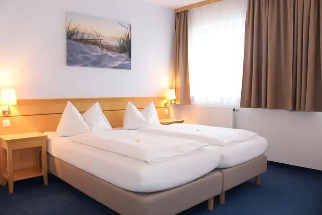 Büyük Yataklı Tek Kişilik Oda