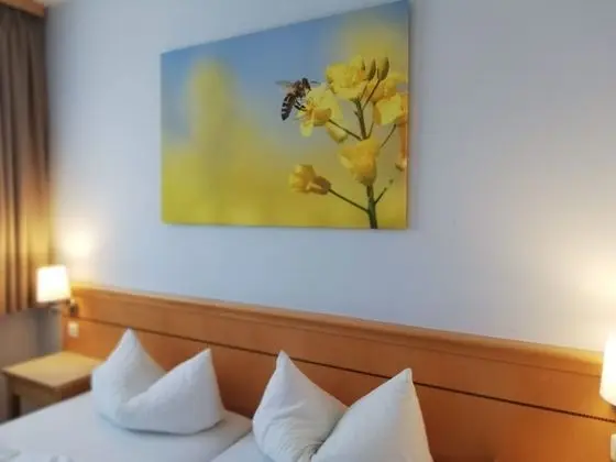 Büyük Yataklı Tek Kişilik Oda