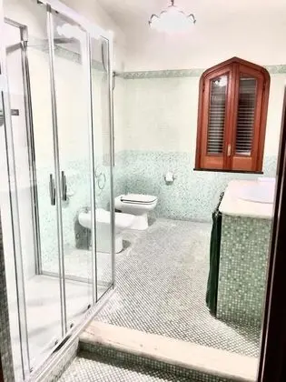 Business Tek Büyük Yataklı Oda