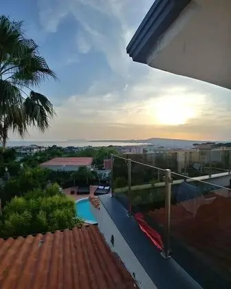 Business Tek Büyük Yataklı Oda