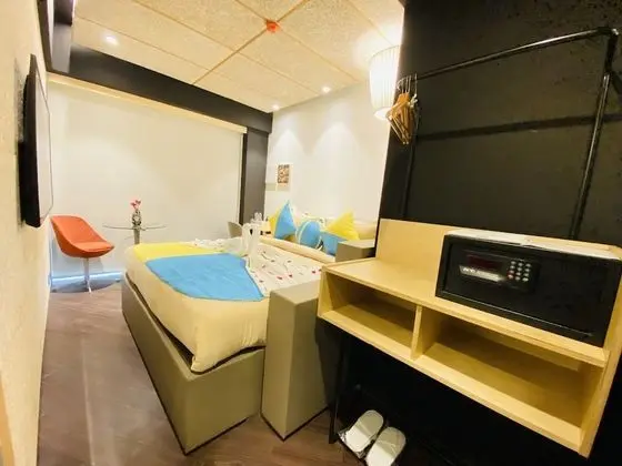 Luxury Oda