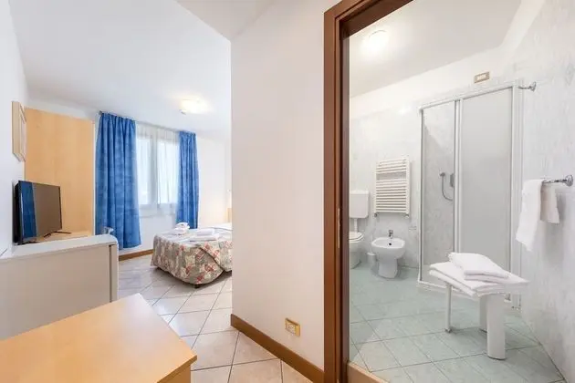 Family Üç Kişilik Oda, Özel Banyo