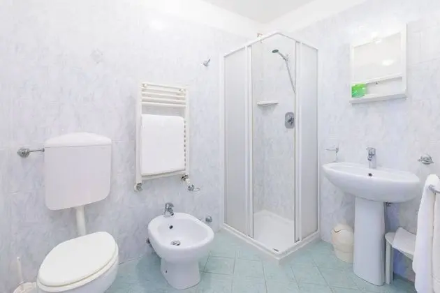 Family Üç Kişilik Oda, Özel Banyo