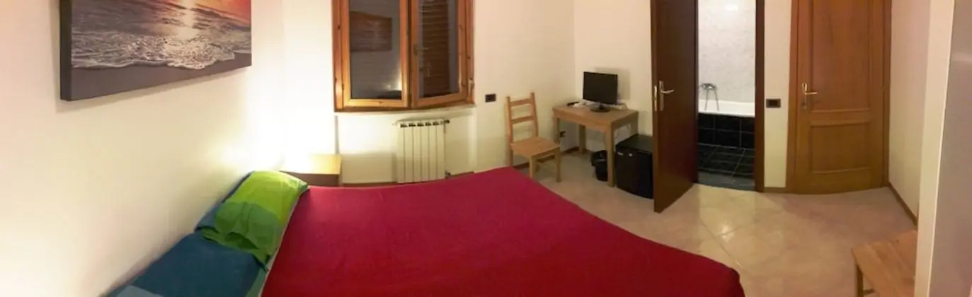 Büyük Yataklı Tek Kişilik Oda