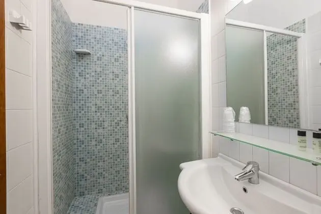 Standard Tek Büyük veya İki Ayrı Yataklı Oda