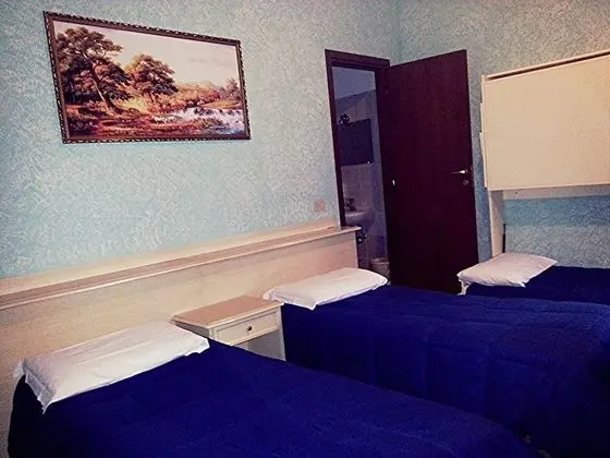 Üç Kişilik Oda