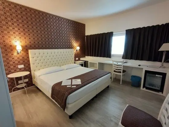 Economy Tek Büyük veya İki Ayrı Yataklı Oda, 2 Yatak Odası, Buzdolabı, Şehir Manzaralı