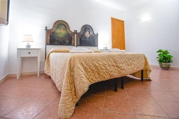 Tek Büyük Yataklı Oda