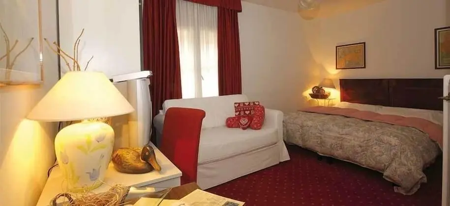 Tek Büyük Yataklı Oda