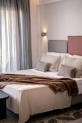 Luxury Tek Büyük Yataklı Oda