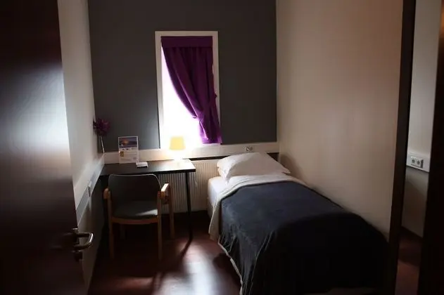 Basic Tek Kişilik Oda, Ortak Banyo